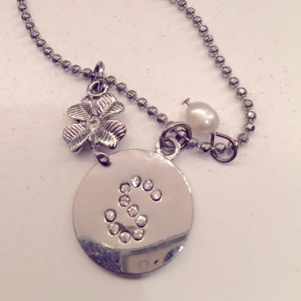 Silver rhinestone  S necklace